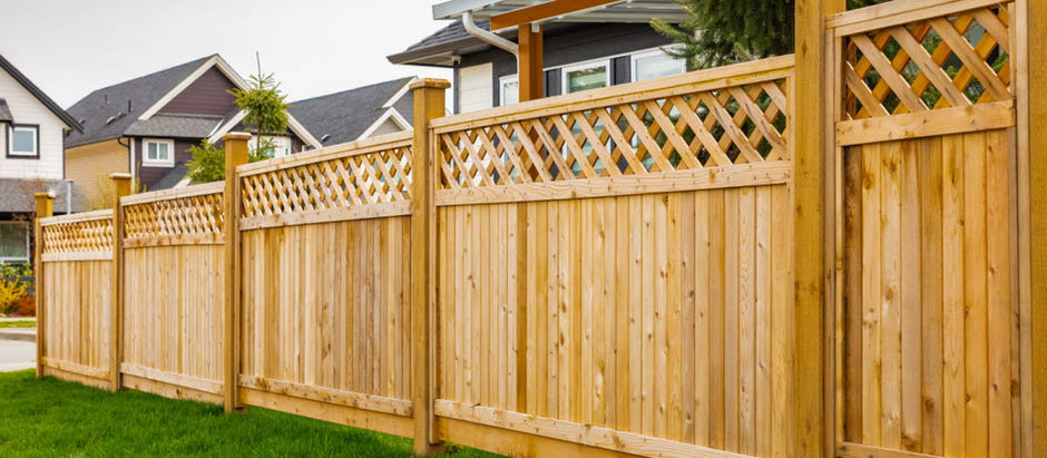 7 Signs Your Wood Fence Needs Restoration Now