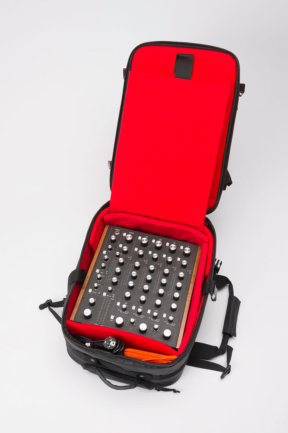 RIOT Carry-On Trolley