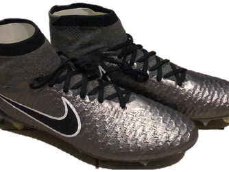 Botes Nike per jugar en gespa natural!