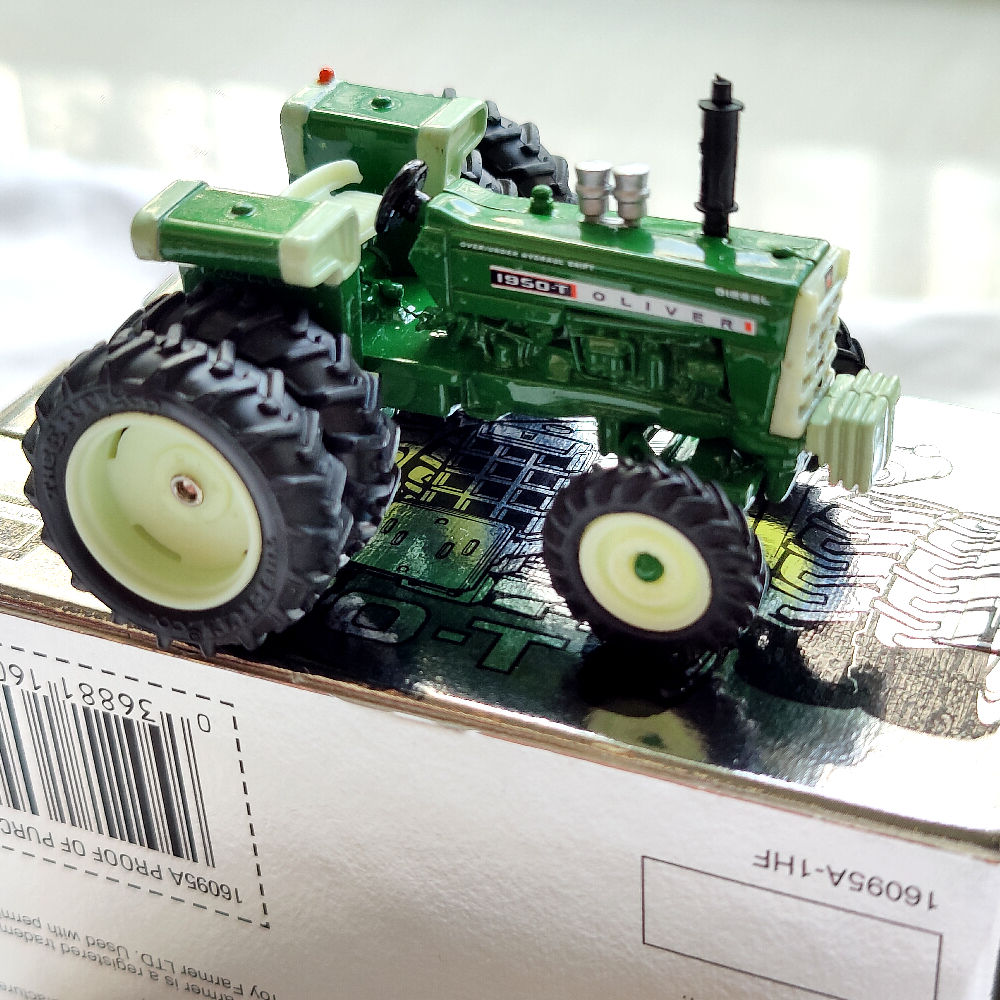 ERTL Oliver 2002 National Farm Toy Show 1950-T Tractor Xe Mô Hình