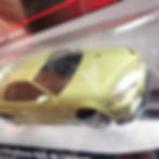 Hot Wheels 1:43 Premium Series issan Skyline GT-R (BNR34) chính diện