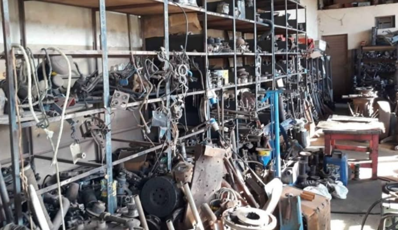 PEÇAS USADAS DE TRATORES E IMPLEMENTOS AGRÍCOLAS