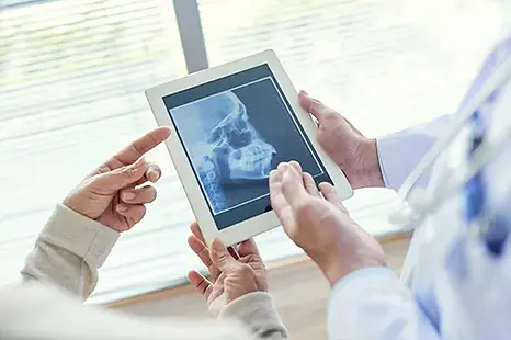 system_images_services_dental_interior_invisalign_invisalign1.webp
