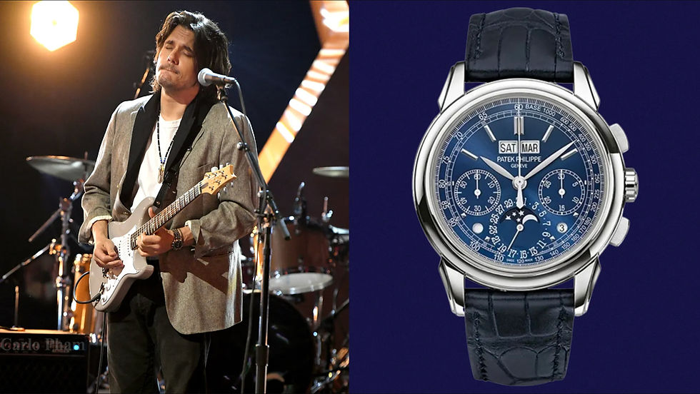John Mayer đang đeo đồng hồ Patek Philippe trong buổi biểu diễn của mình.