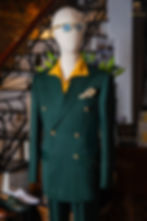 The suit, featuring exceptionally striking hues, was crafted by tailor Carlo Pham in Hanoi.