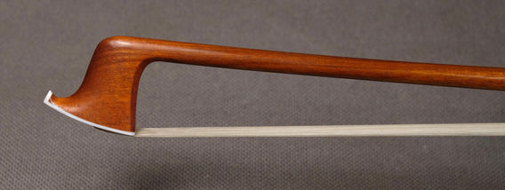 tête d'archet de violon classique en pernambouc