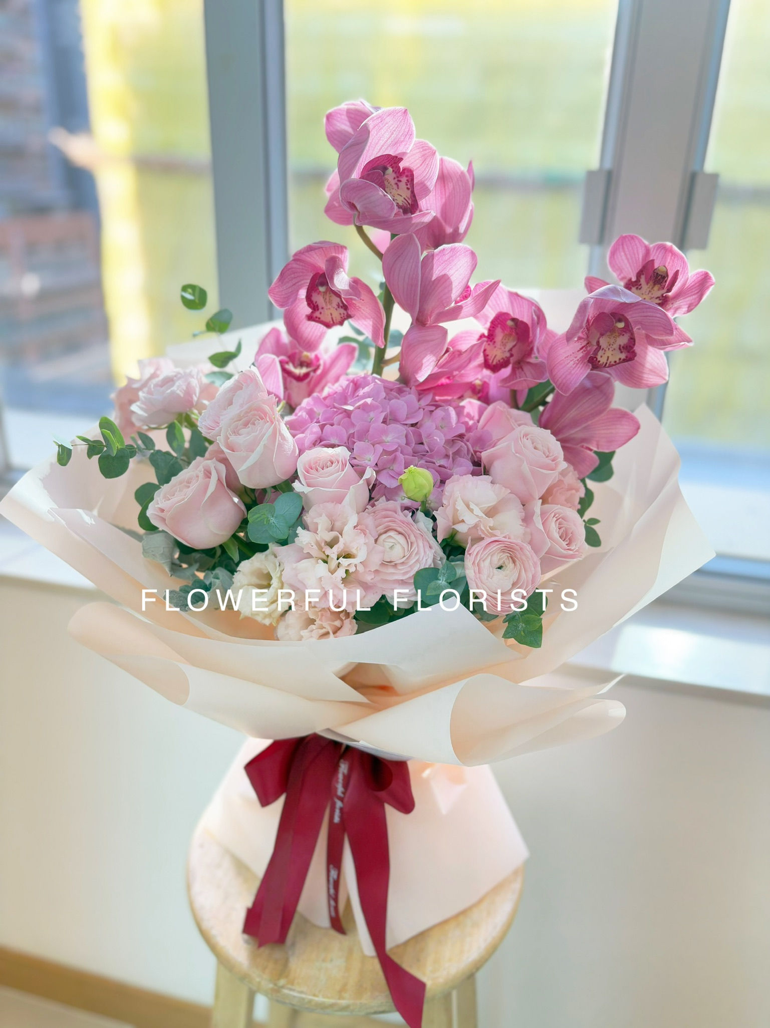 BO204 荷蘭惠蘭、粉繡球花束