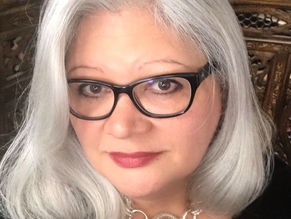 Meet Sophia Sinclair! Author