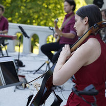 Koncert Muzyki Filmowej i Musicalowej na tarasie Kasyna Oficerskiego.