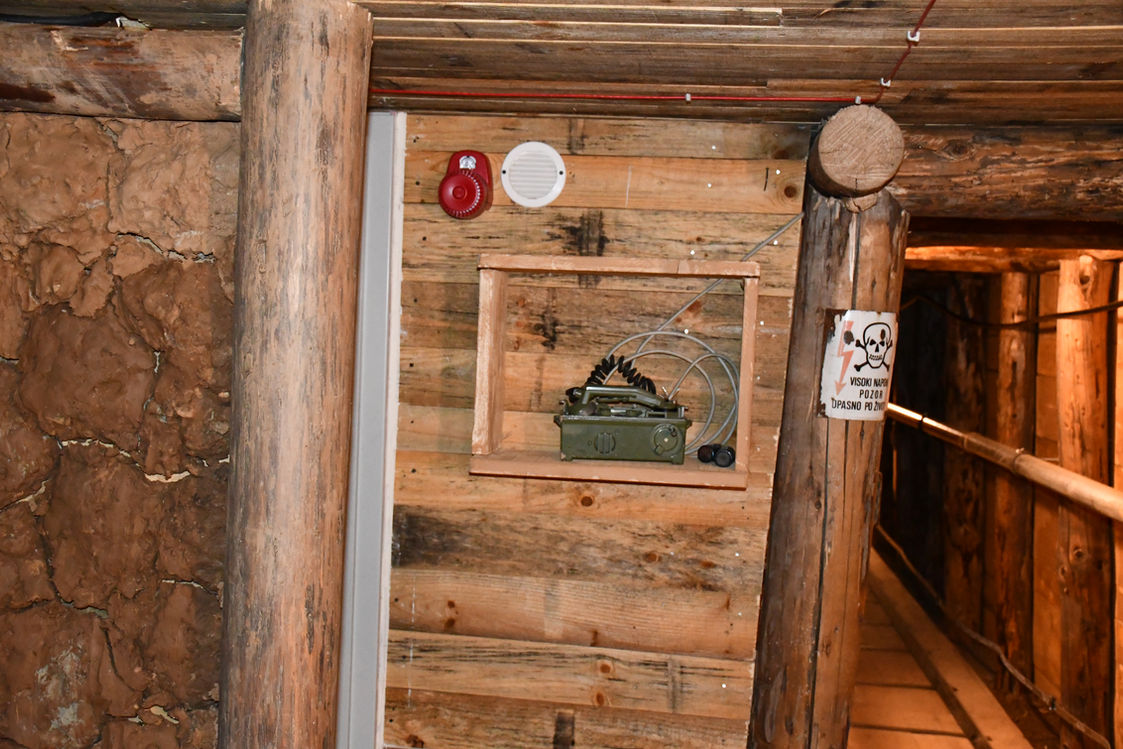 Web_Tunel100 (1).JPG