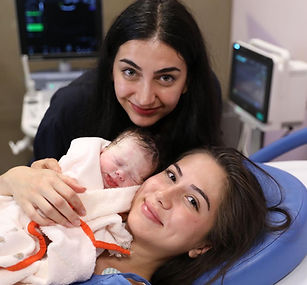 yeni doğmuş bebek