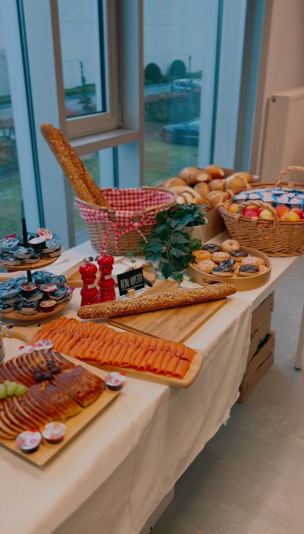 Ontbijtbuffet | Ontbijtbuffet aan huis | Ontbijtmanden Deinze