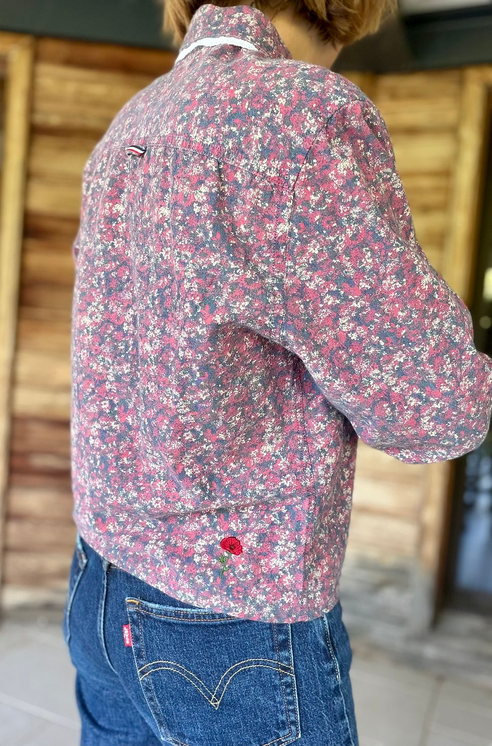 Miniature : 🌹Chemise upcyclée rose et bleu, broderie anglaise • Création unique 