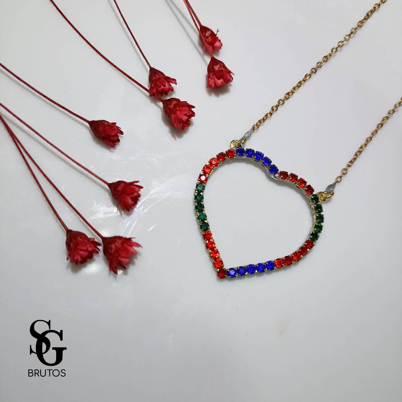 Colar com pingente de coração em zircônia - CL006