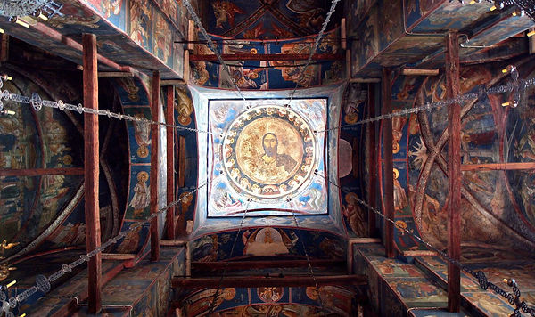 Купола манастира Дечани.jpg