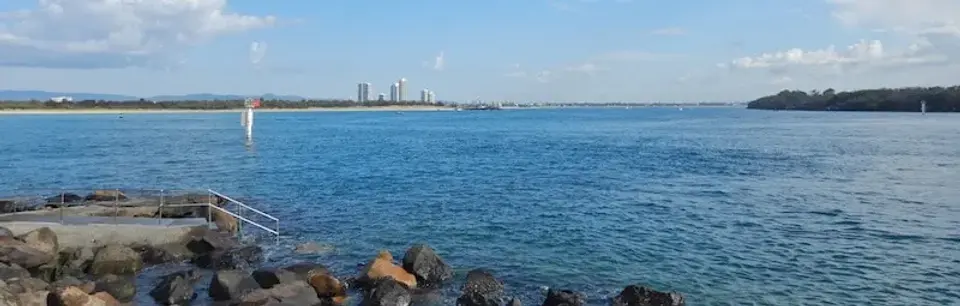 Gold-Coast-Seaway-Dive-Site-South-Wall-Sand-Pipe.webp
