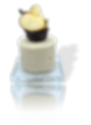 Stracciatella_glace_Kugel_mit_Schaten_un