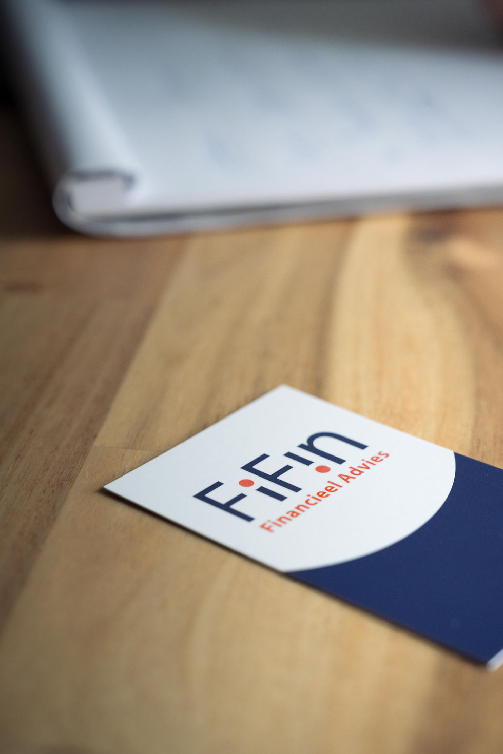 Een dichte brochure van FiFin.