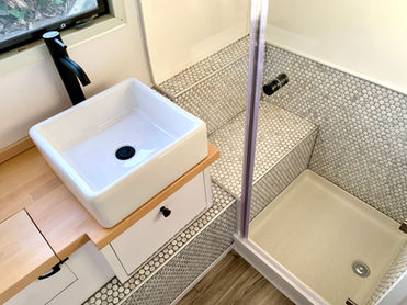 Vintage Airstream Overlander renovation