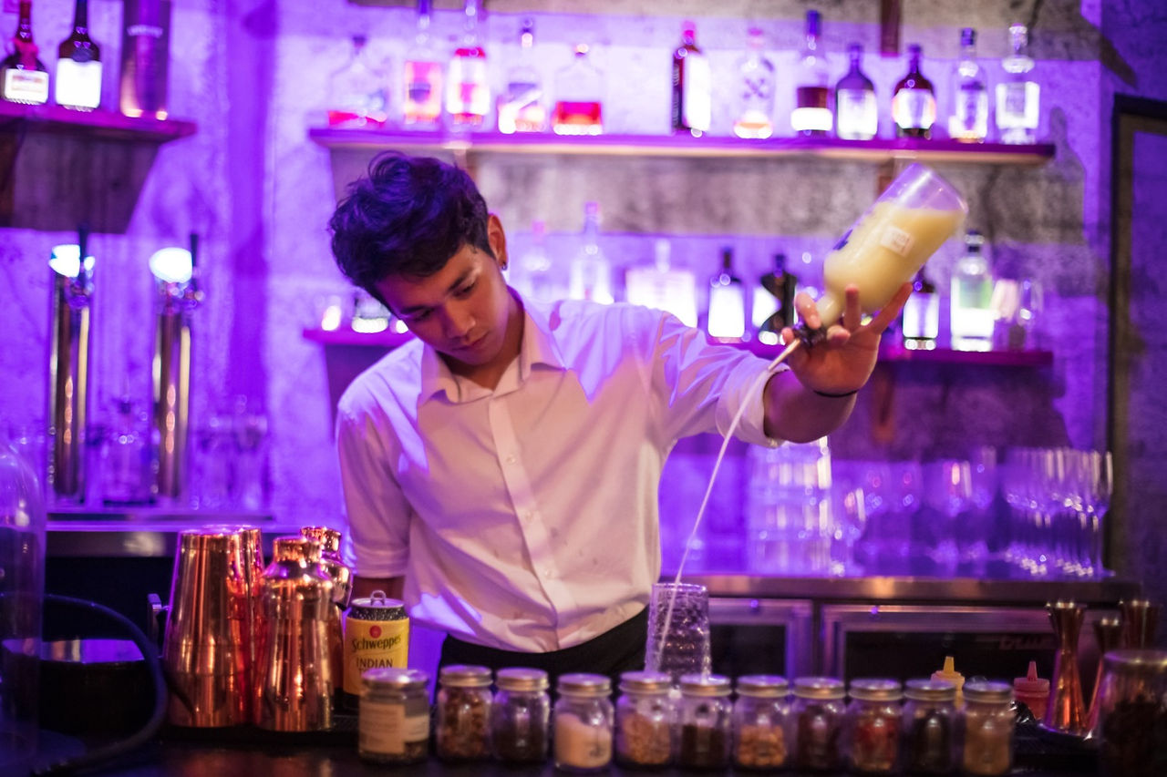 Specials Cocktails with special Barista. Photo credit: Marine Reveilhac