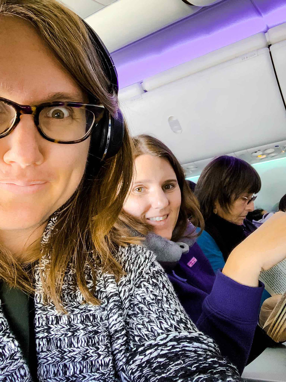 Looking for things to do in Seattle, Washington? Here is a guide for how to spend a day and getting the best photos of the skyline you can get! It was our first time visiting and we were so grateful our waitress helped guide us through the city!