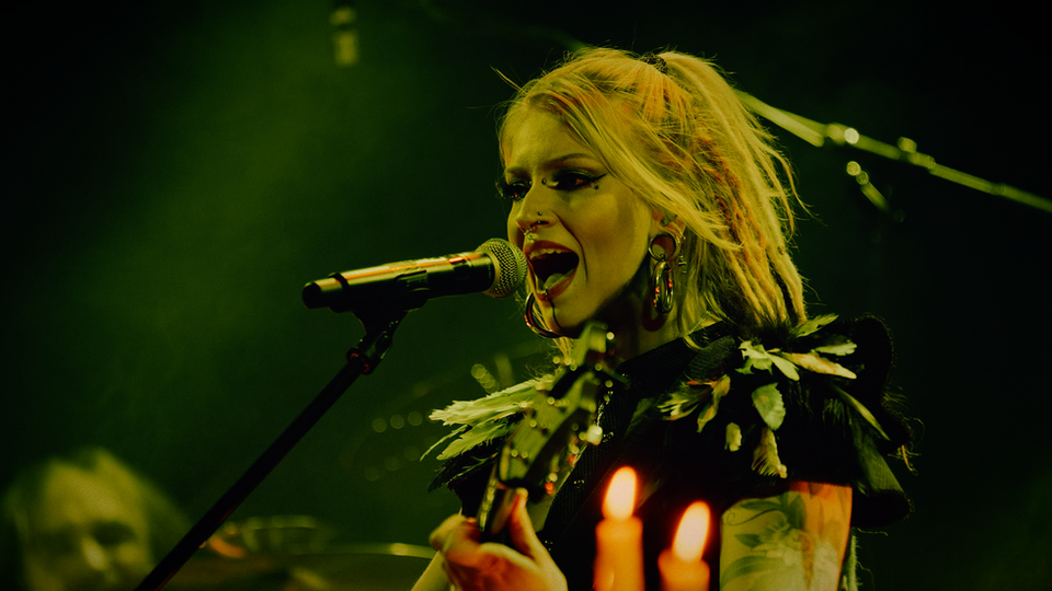 Dead Venus - Seraina Telli