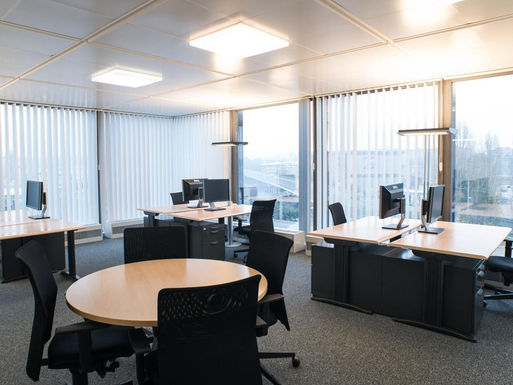 Le35 Serviced Offices in Geneva Switzerland. 48m2 office with ceiling-to-floor windows