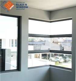 Fixed corner butt Windows