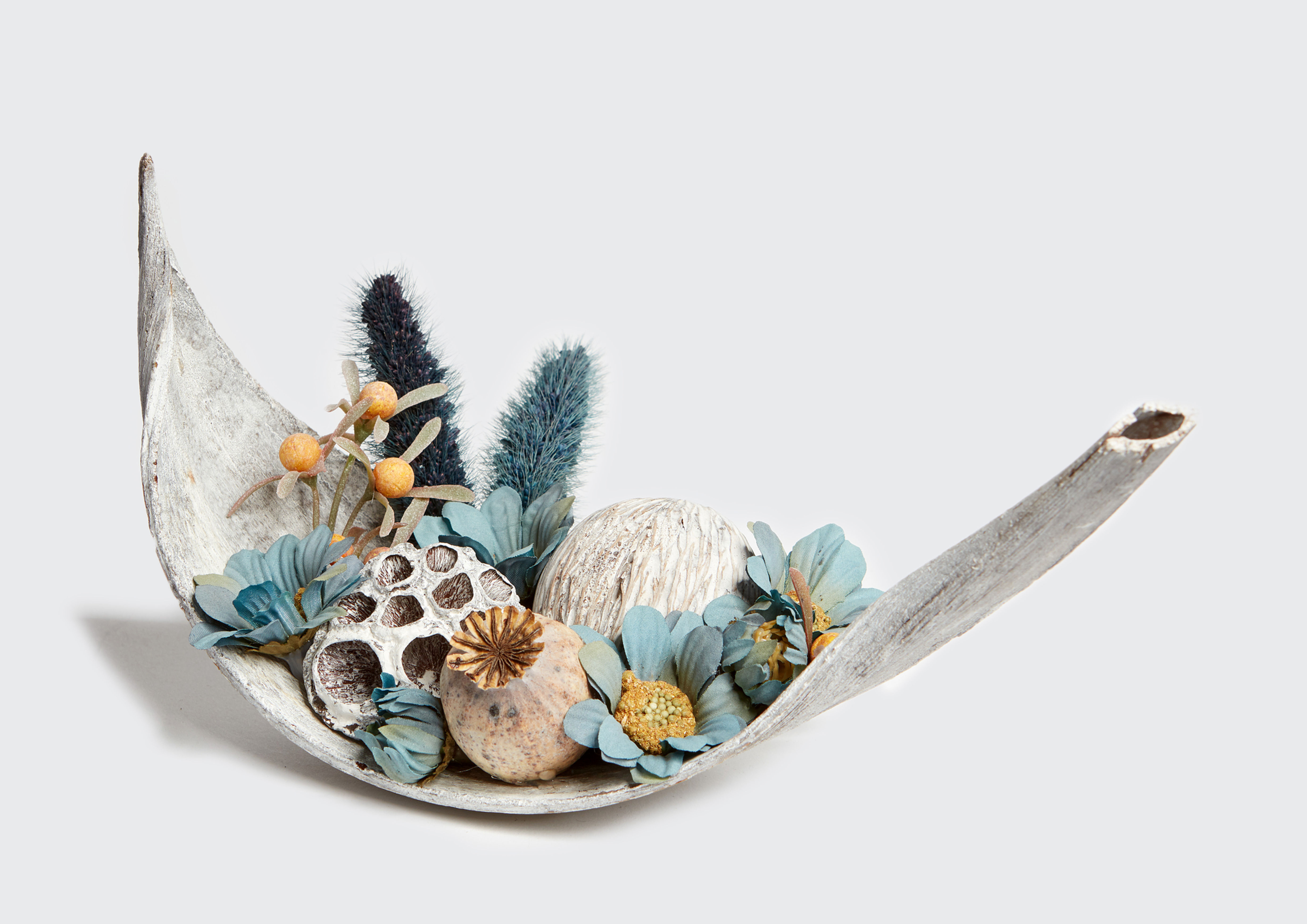 Mondschalen mit Blüten