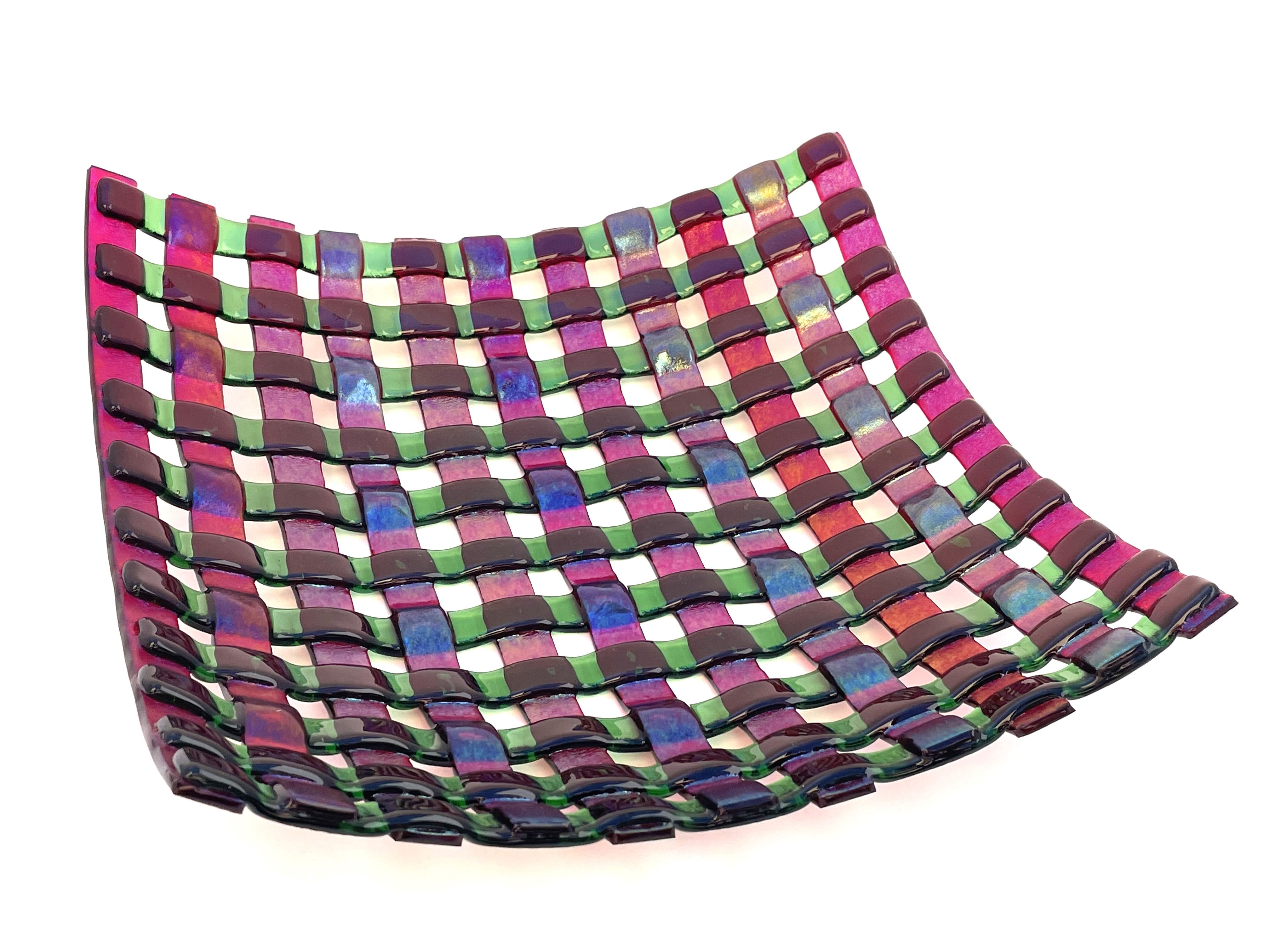 Woven Iridescent Glass Dish in Red and Green – Fused Glass Dishware (11 x 11)