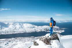 _36U4696Rainer-isaiahrashad