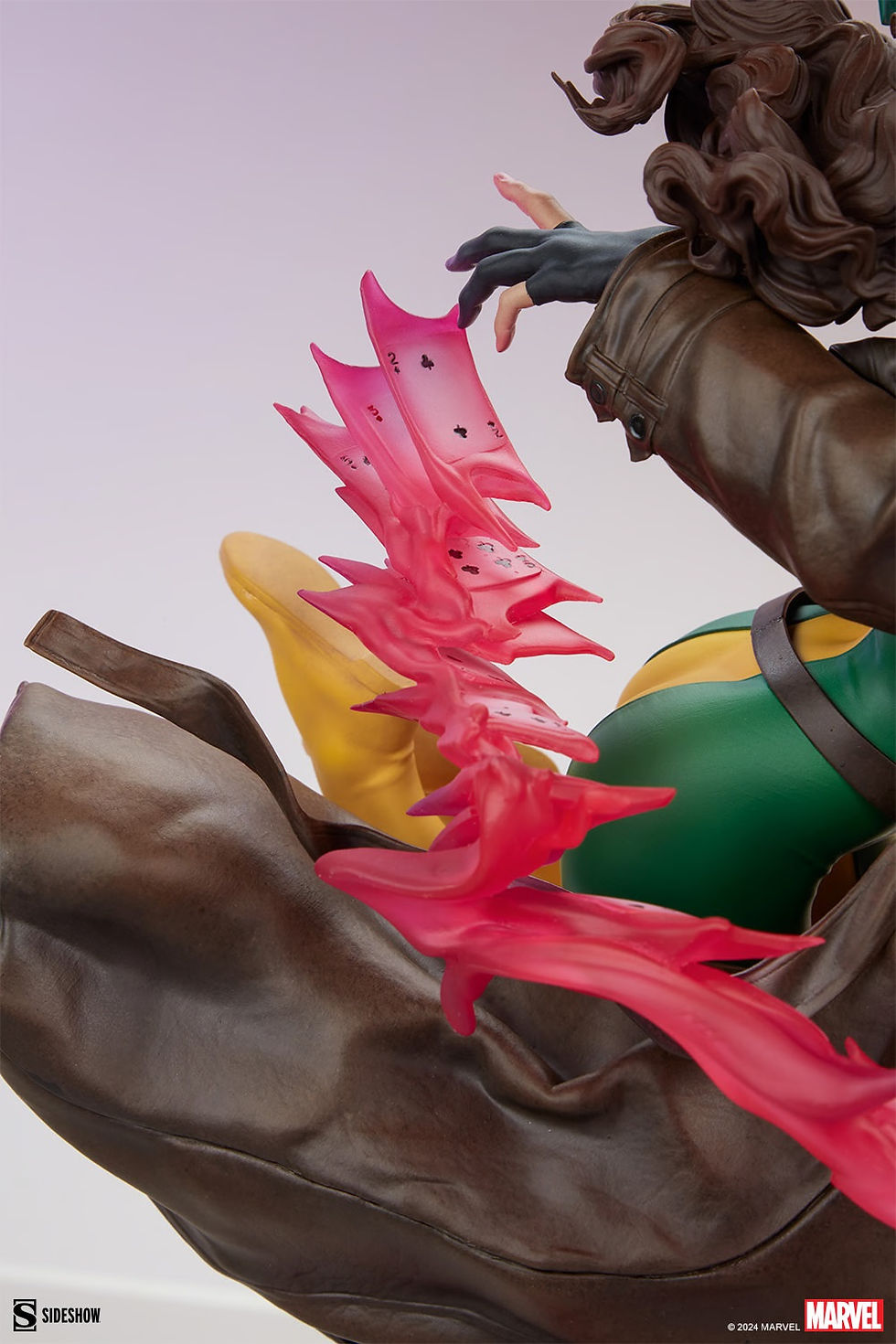 Thumbnail: Sideshow 300851 Rogue & Gambit Statue 8