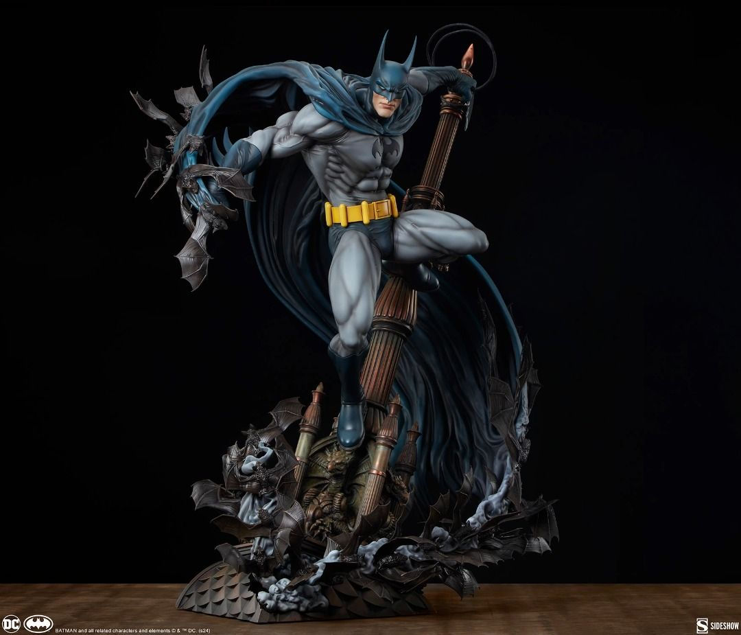 Sideshow 300831 BATMAN Premium Format Figure 1
