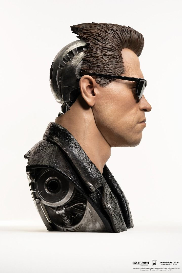 Thumbnail: PureArts T-800 Model 101 1/1 Scale Art Bust 6