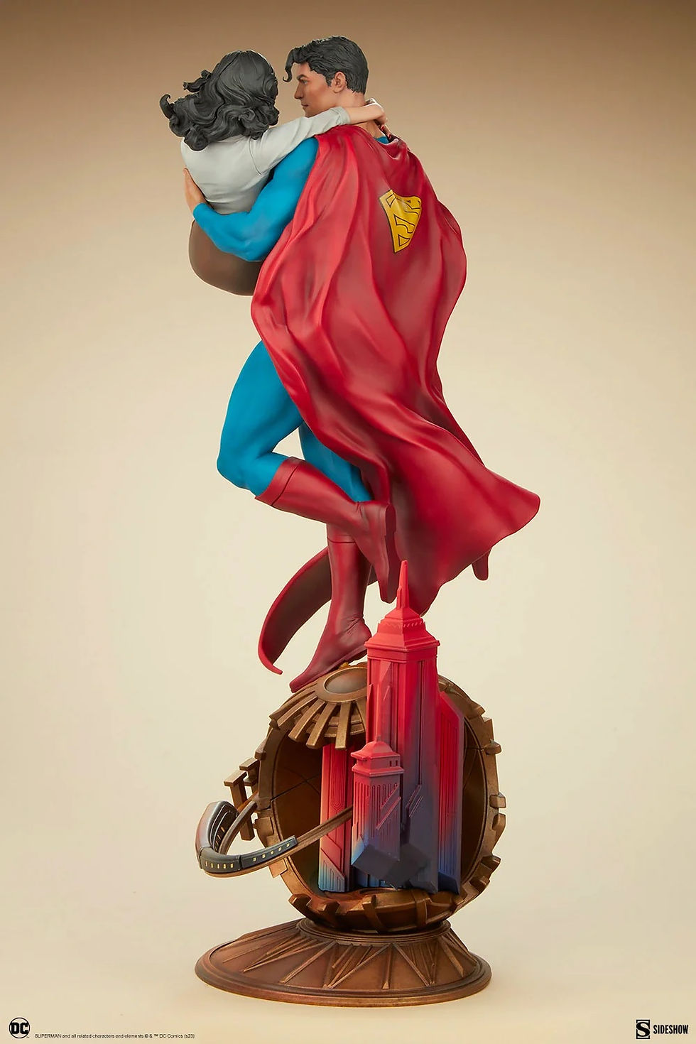 Thumbnail: Sideshow 200564 Superman And Lois Lane Diorama