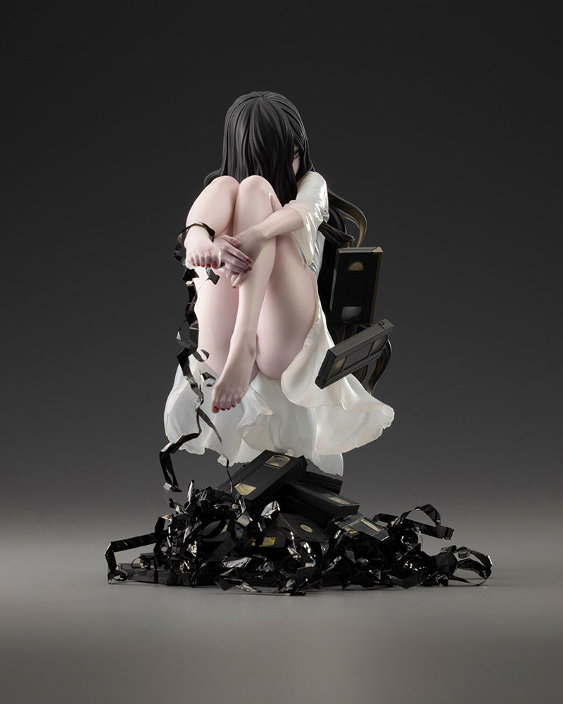 Thumbnail: Kotobukiya SV363 Sadako Bishoujo 1/7 Statue 3