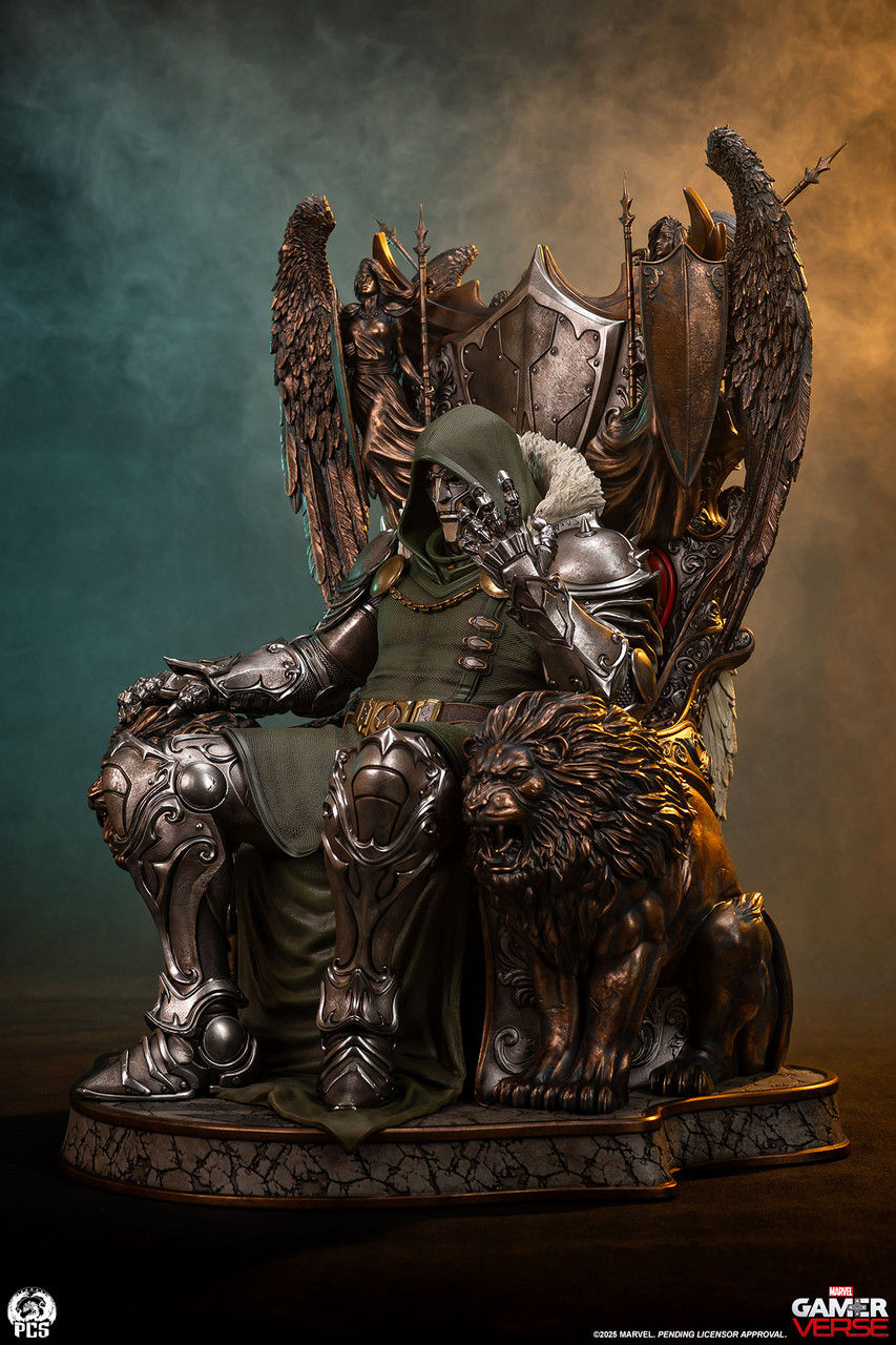 PCS Doctor Doom 1/3 Statue 1