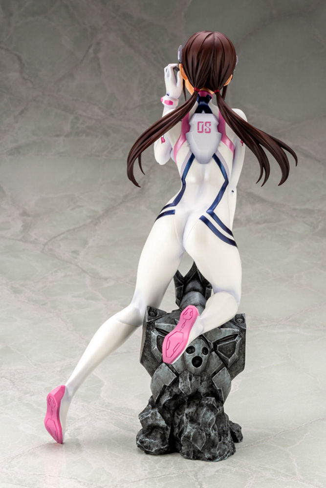 Thumbnail: Kotobukiya Mari Makinami Illustrious White Plugsuit Ver. 1/6 Statue