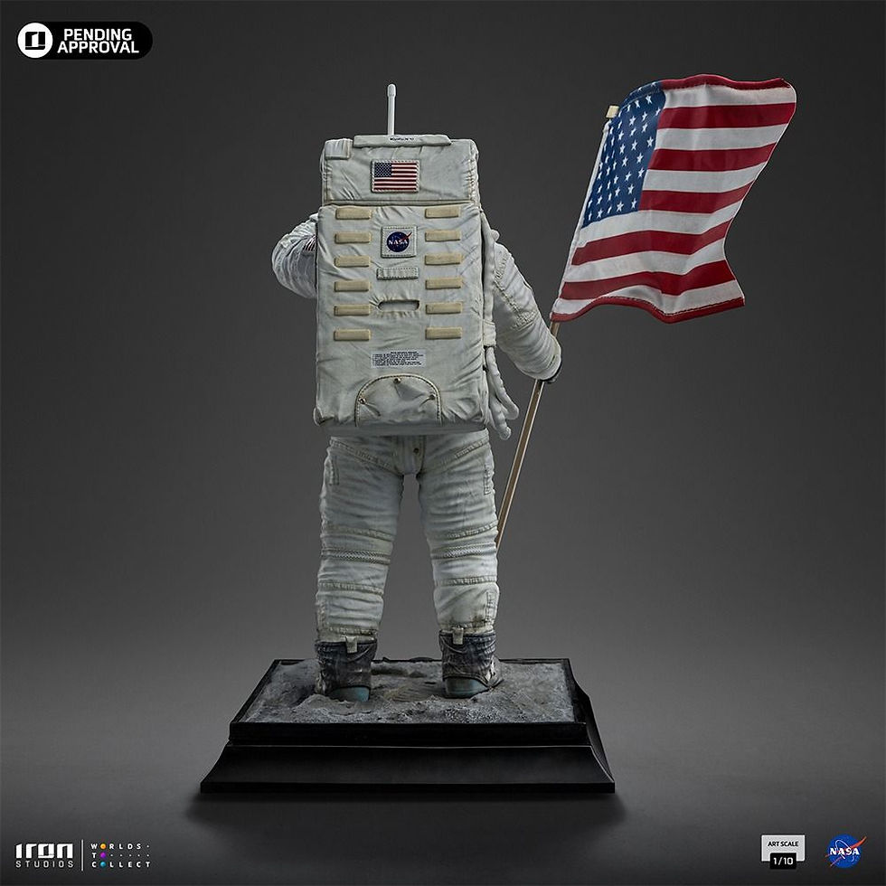 Thumbnail: Iron Studios Apollo 11 Astronaut Art Scale 1/0 Statue 5