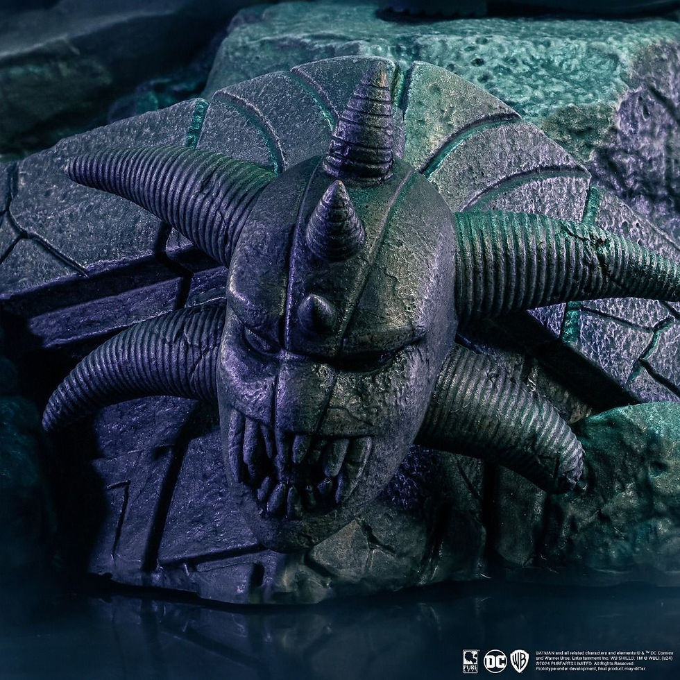 Thumbnail: PureArts Batman & Catwoman 1/4 Statue 6