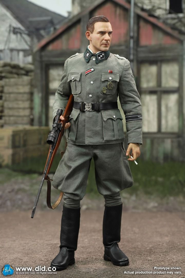 Thumbnail: DID D80178 WWII German Officer - Amon Goth 1/6 Figure 3