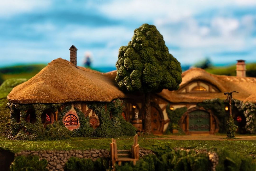 Thumbnail: Weta Workshop Green Dragon Inn - LOTR Lord of the Rings 2