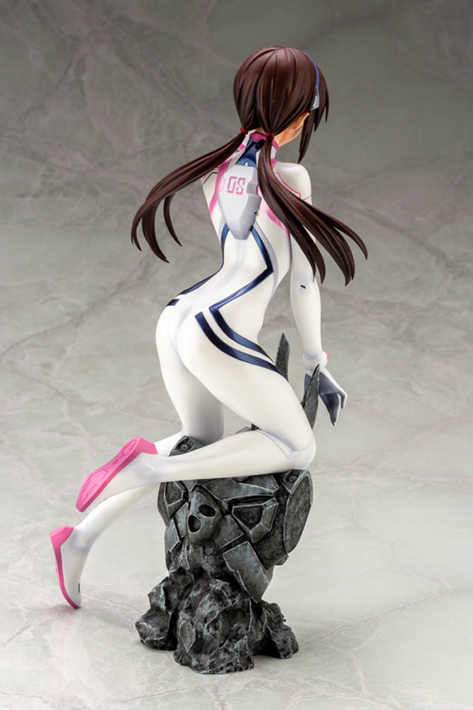 Thumbnail: Kotobukiya Mari Makinami Illustrious White Plugsuit Ver. 1/6 Statue
