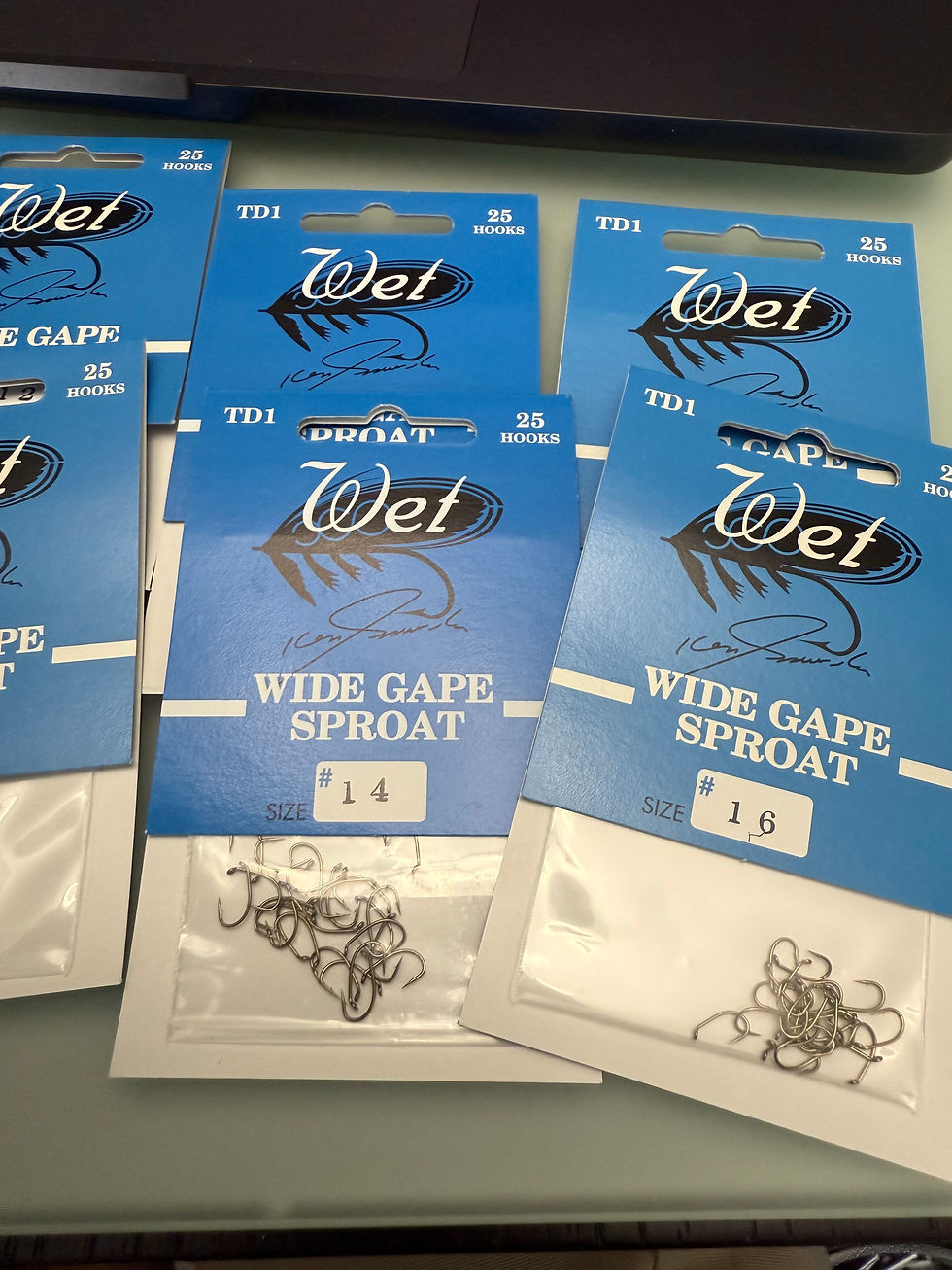 Thumbnail: Ken Sawada  TD1 Wide Gap Sproat Salmon Fly  Hooks