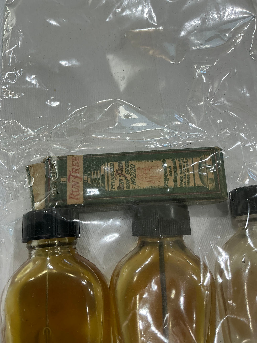 Thumbnail: Vintage Pflueger Fly Reel Oil set
