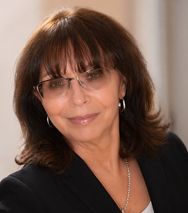 Vicki S. Headshot.png