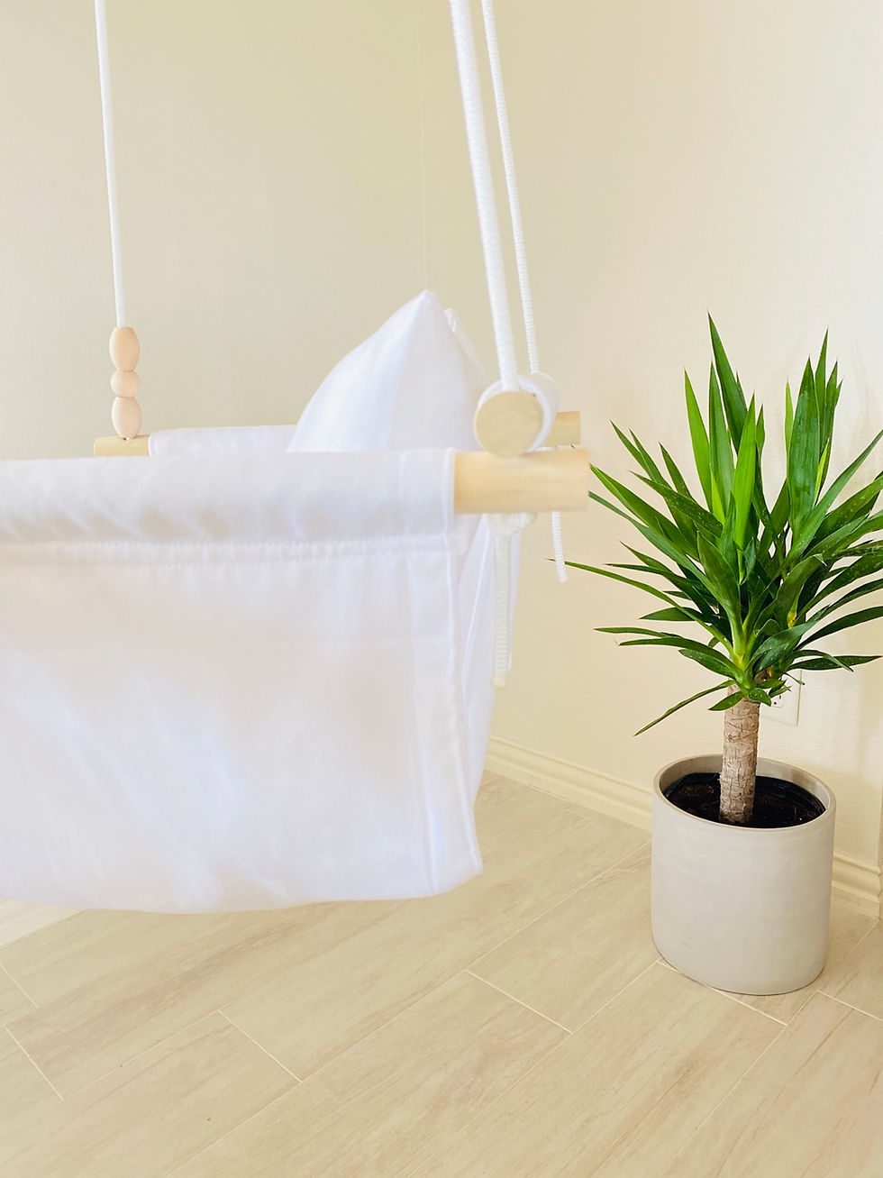 Thumbnail: White  Regular Back Baby Swing