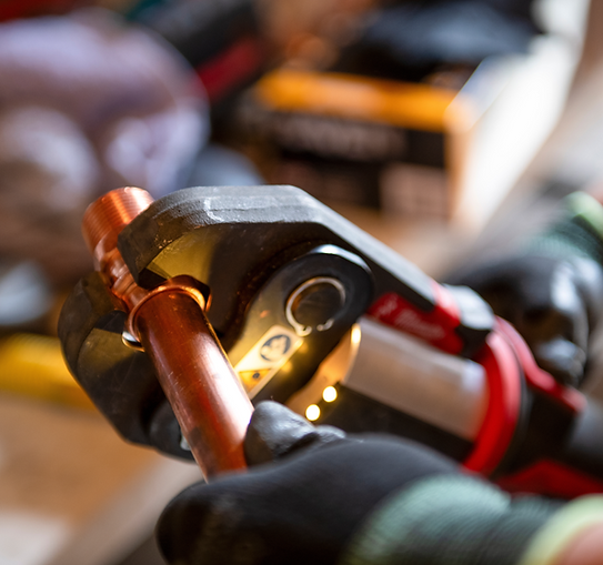 checking and fixing gas line home service