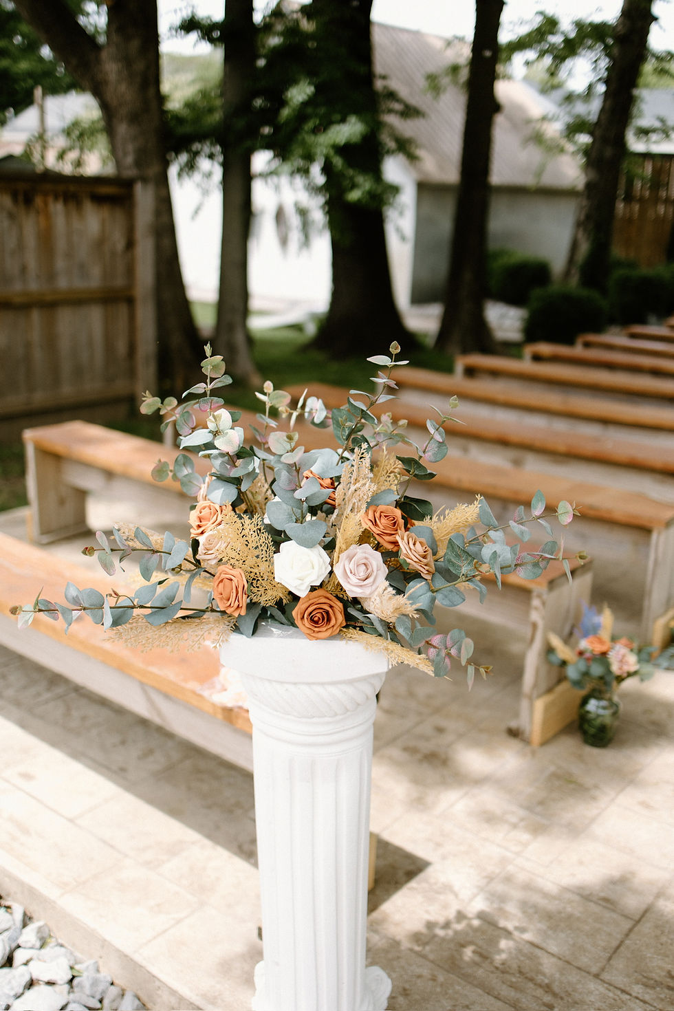Thumbnail: Aisle Statement (pedestal)