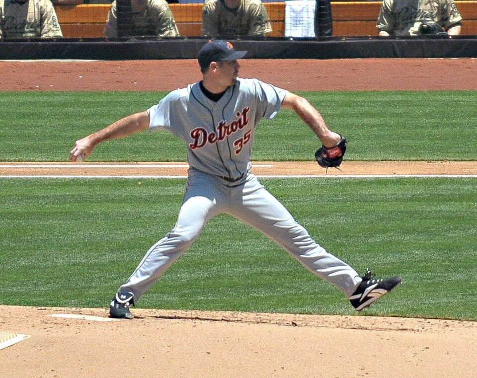 Justin Verlander throwing a pitch